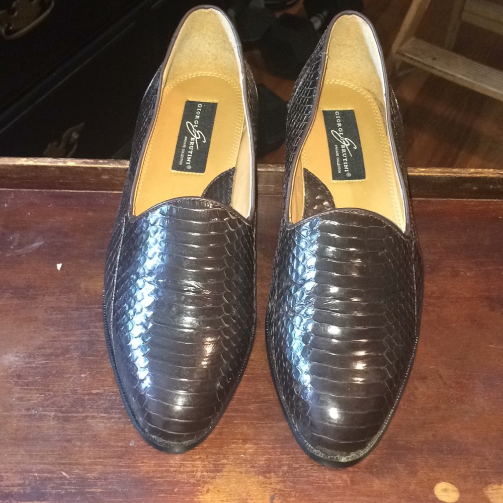 Men’s shoes